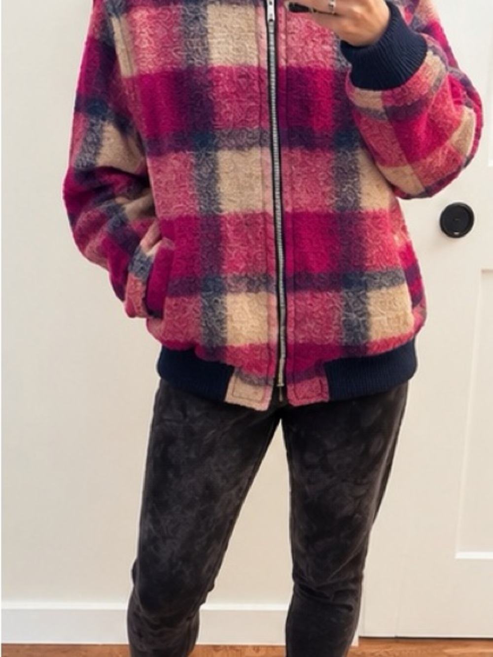 Wilfred Free Aritzia Stable Jacket Pink Navy Plaid Wool Bomber Size XXS